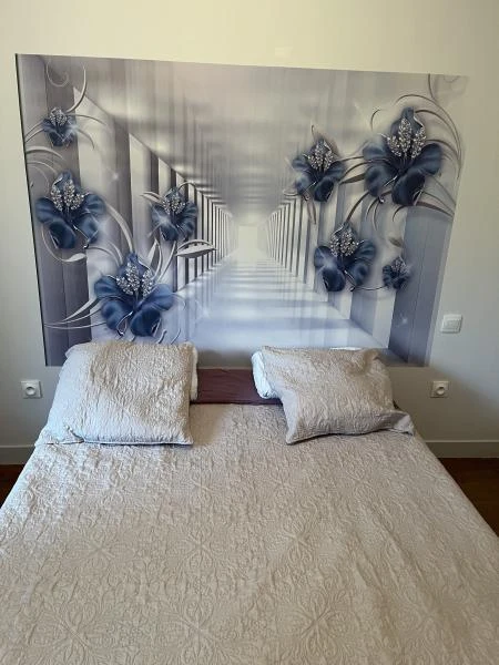 Commander une impression murale unique avec MUST PEINTURES pour votre intérieur